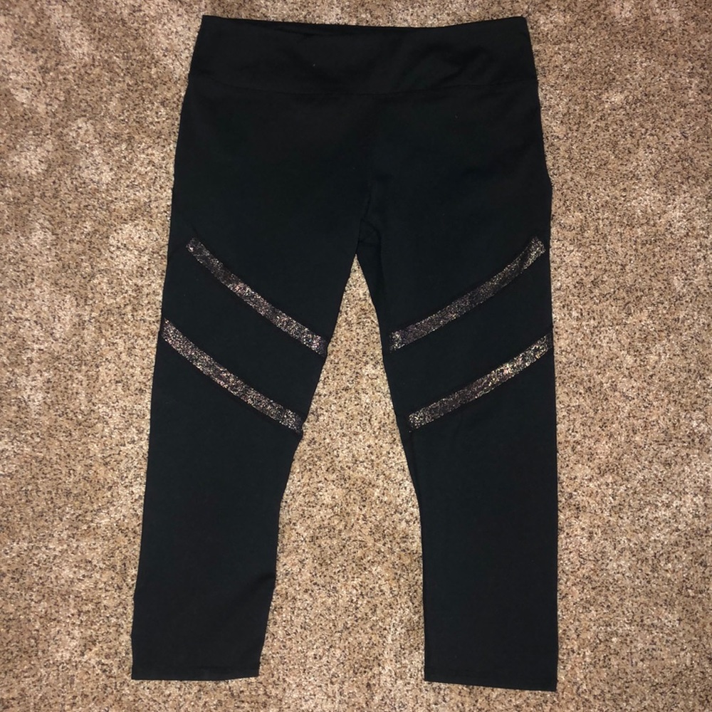 ✨ Fabletics Cropped Yoga Pants! ✨